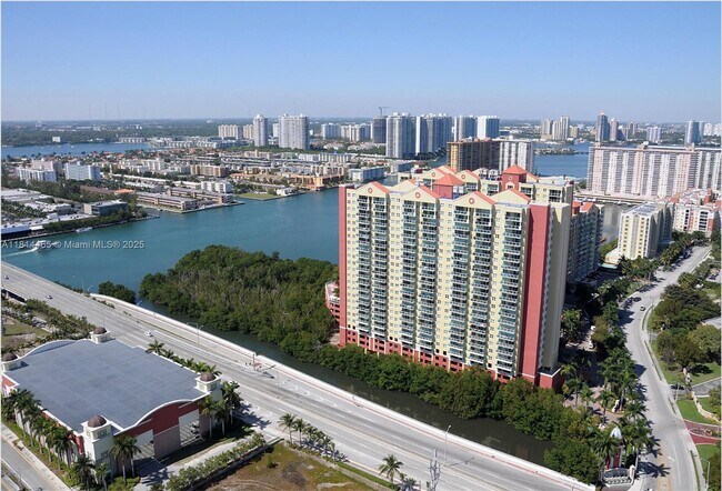 Building Photo - 300 Sunny Isles Blvd