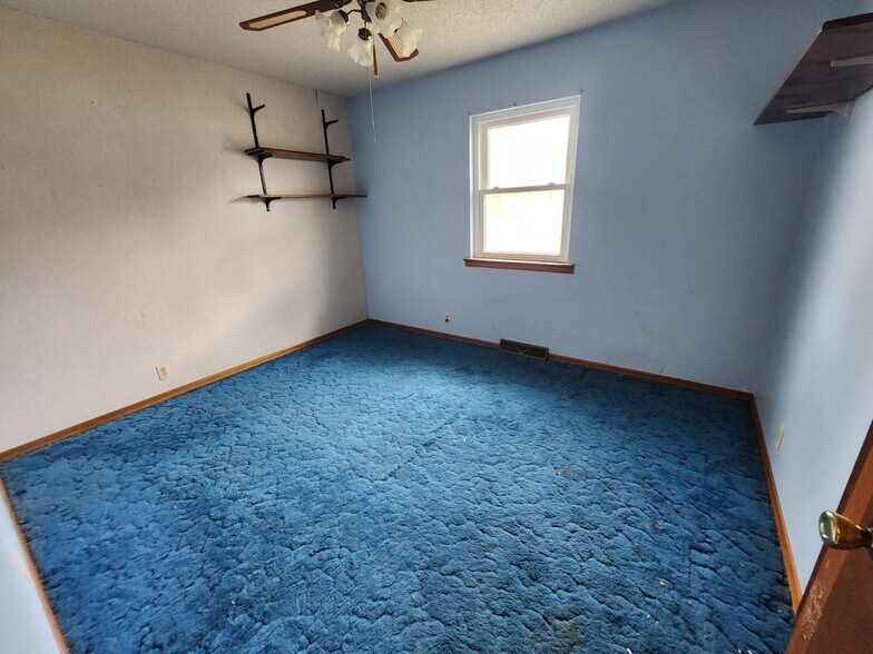 Bedroom 3 - 1204 Prairie View Rd