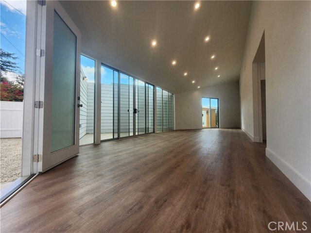 Building Photo - 2534 Community Ave