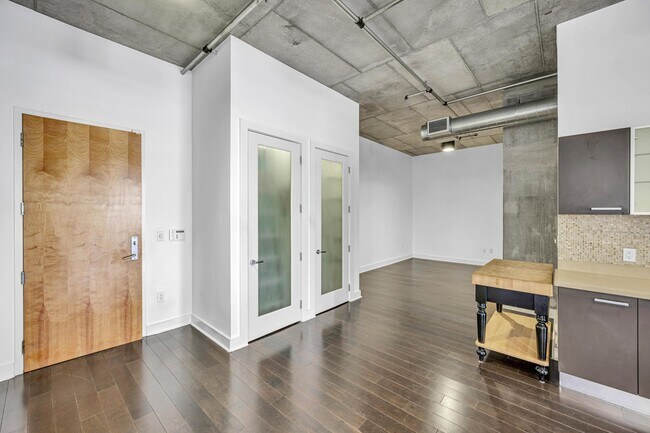 Building Photo - 411 NW 1st Ave