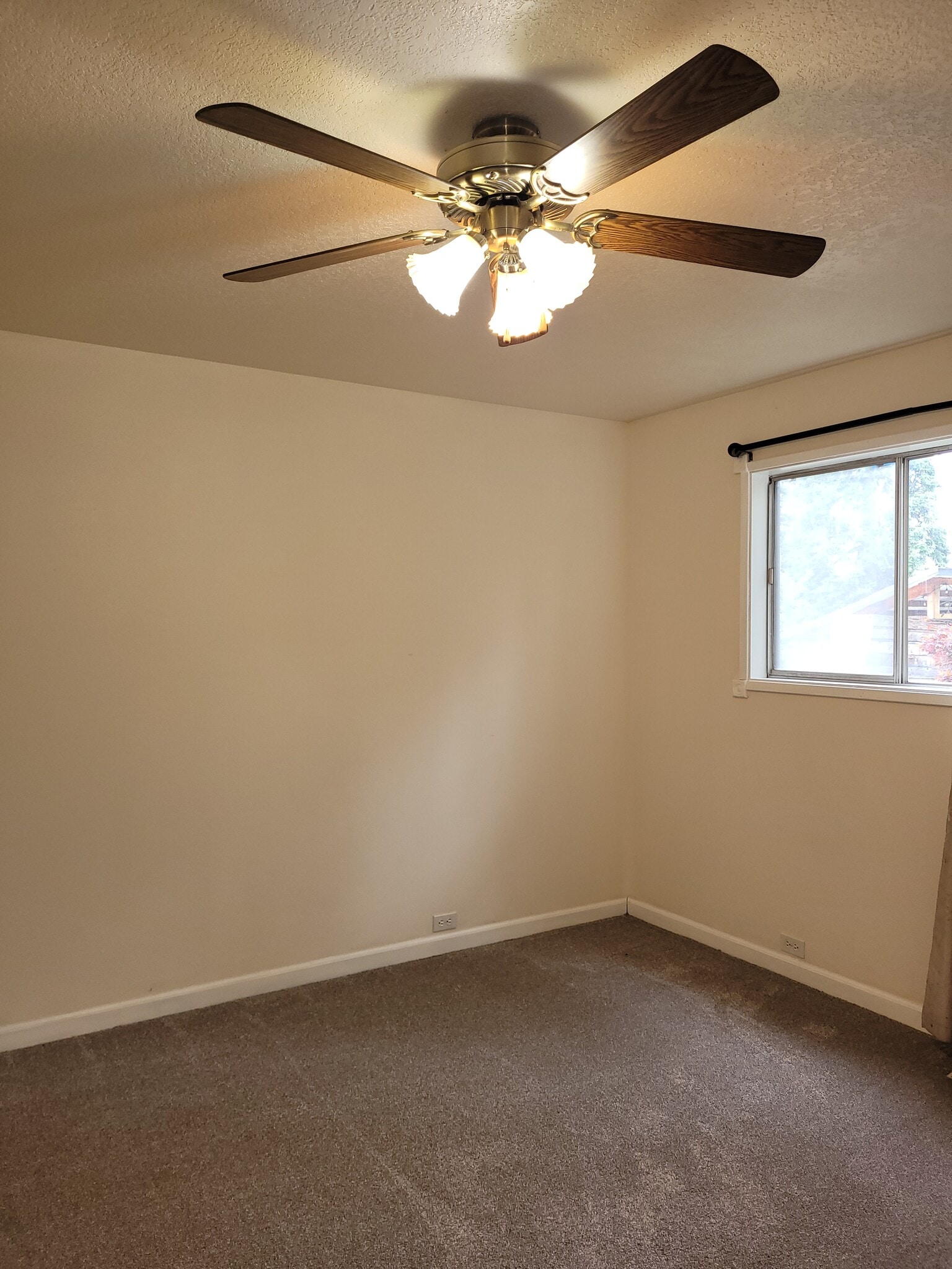 MASTER BEDROOM WITH LARGE WINDOW - 5955 SW 179th Ave