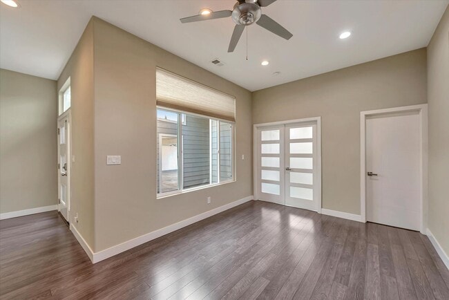 Building Photo - Modern Elegance & Effortless Style l 4BR Santa Clara Home