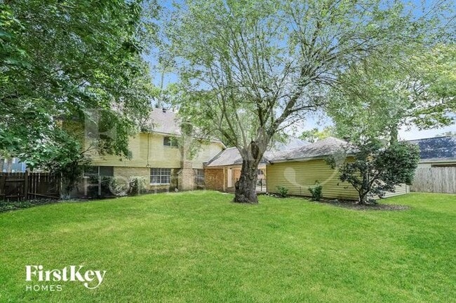 Building Photo - 1022 Romaine Ln