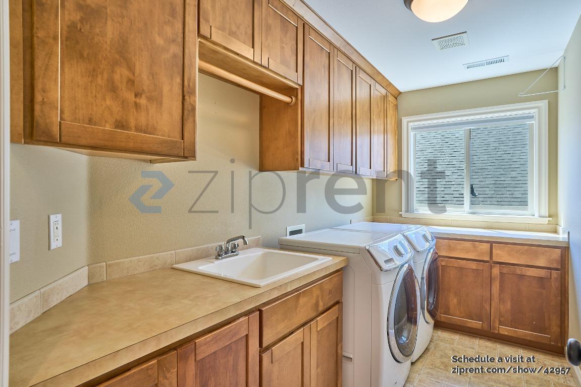 Building Photo - 11379 NW Valros Ln