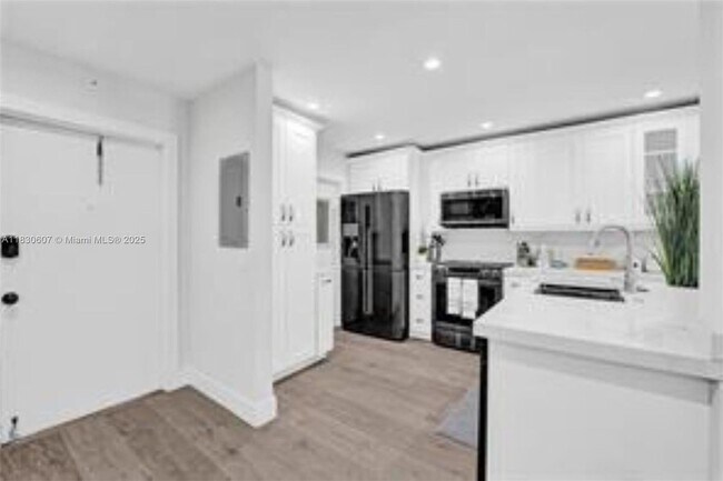Building Photo - 4100 N 58th Ave