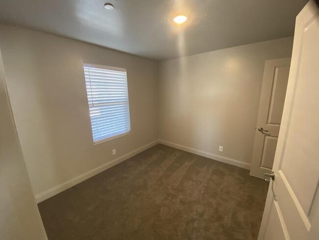 Building Photo - 6230 Winding Wy