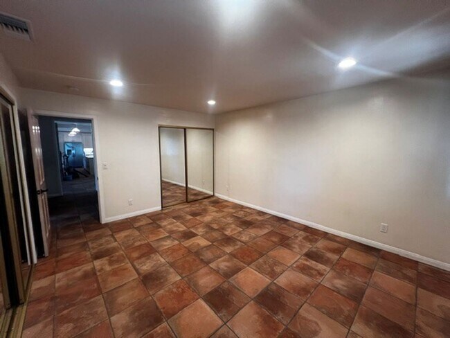 Building Photo - 1701 Calzada Ave