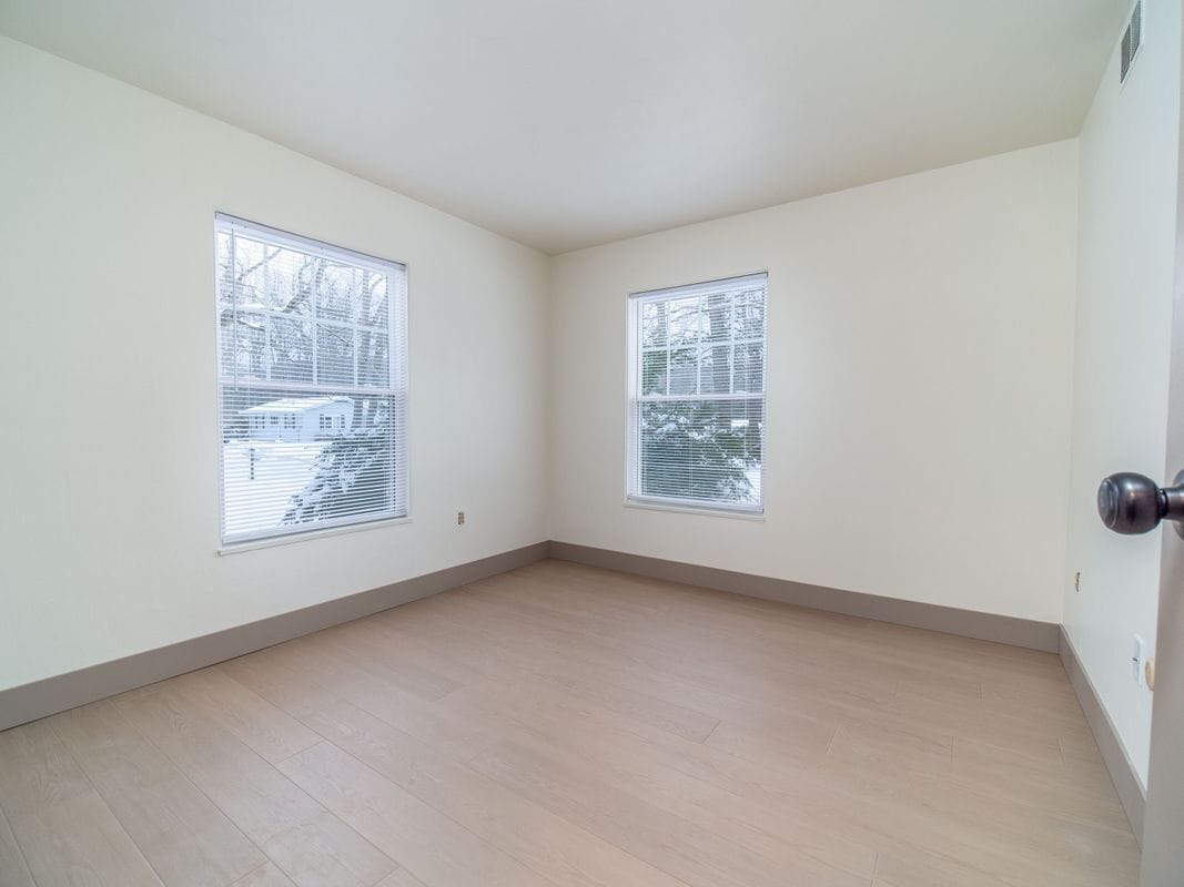 Building Photo - 55 Highland Dr