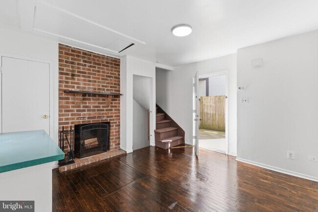 Building Photo - 316 W Wildey St