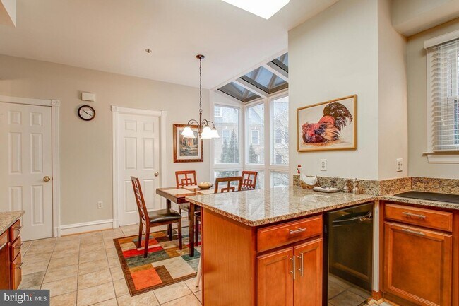 Building Photo - 9700 Whitley Park Pl
