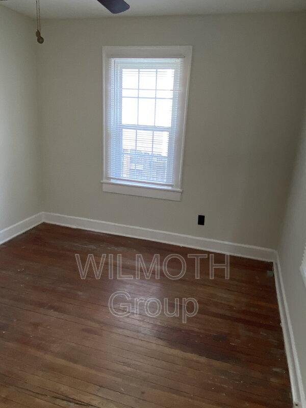 Building Photo - 1223 N Oxford St