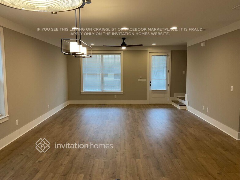 Building Photo - 647 Vernon Ave