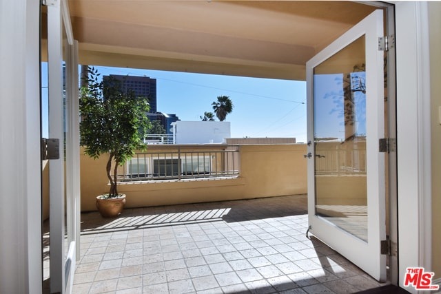 Building Photo - 1000 Granville Ave