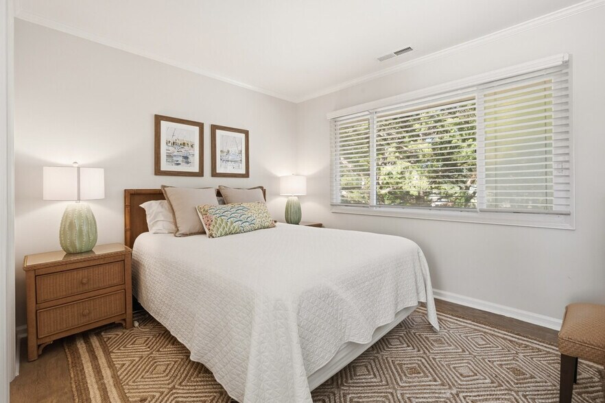 Building Photo - 162 Pioneer Loop