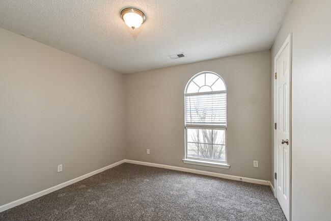 Building Photo - 13231 Braybourne Pkwy