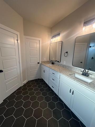 Building Photo - 4001 Avion Dr