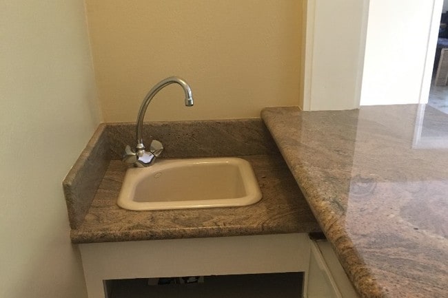 Wet Bar - 844 N Laurel Ave