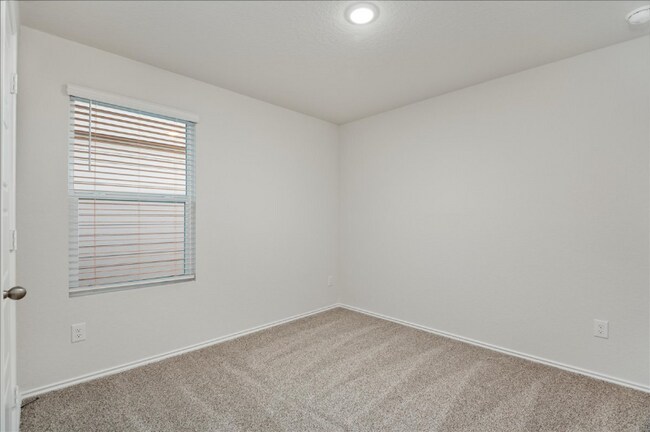 Building Photo - 379 Wayne Way