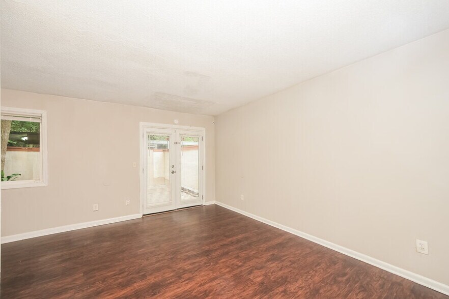 Building Photo - 3419 Cobbs Ferry Dr