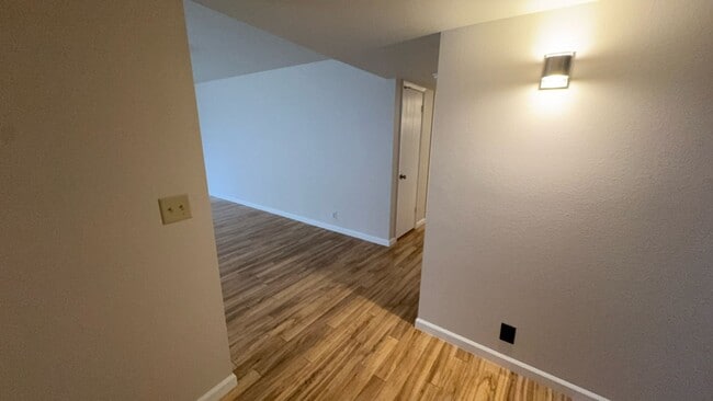 Building Photo - 2 Bed 2 Bath home In Sunland Village 55+