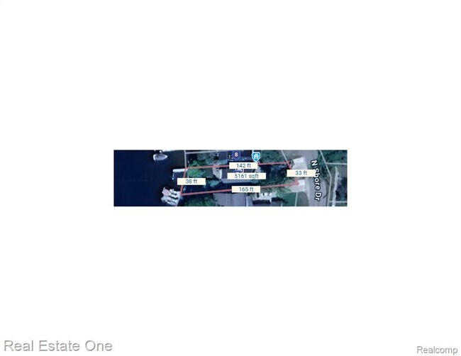 Building Photo - 121 N Shore Dr