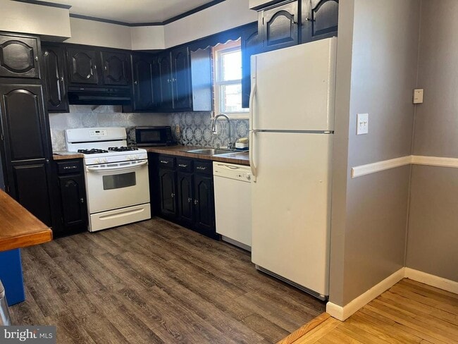 Building Photo - 3806 Byxbee Rd