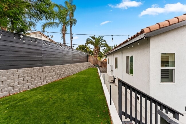 Building Photo - 44735 Johnston Dr