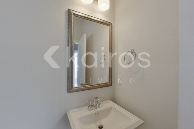 Building Photo - 2579 Banyon Cir