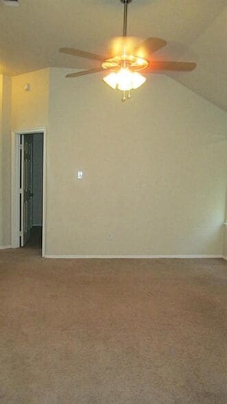 Building Photo - 7905 Diamond Oak Dr