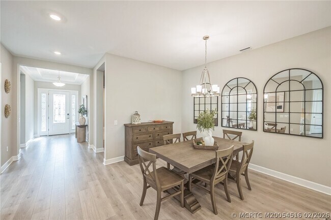 Building Photo - 15111 Pescara St
