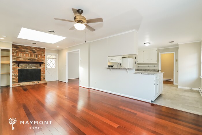Building Photo - 3413 Langdale Dr