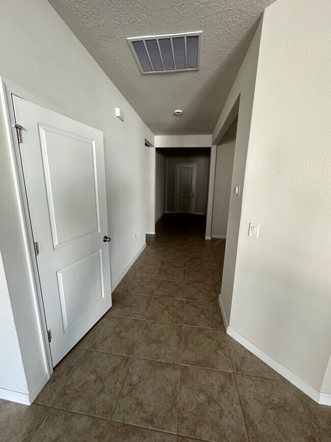 Building Photo - 3045 Lake Tahoe Ave