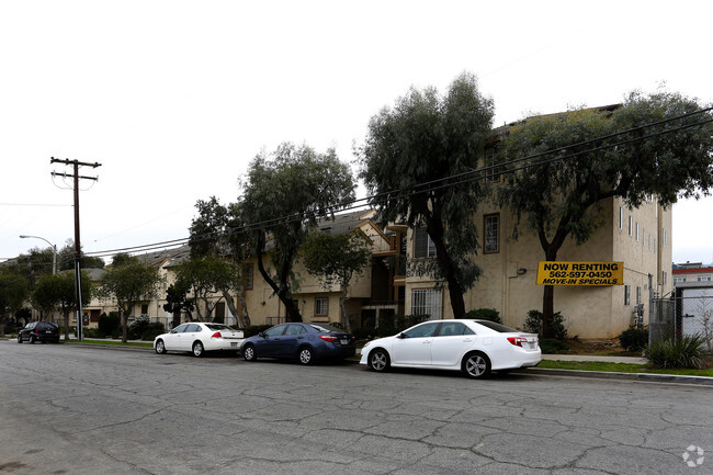 Building Photo - Fountain Creek Apartments