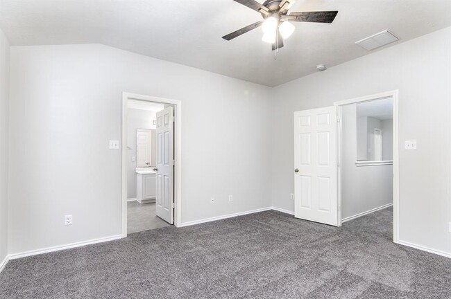 Building Photo - 215 N Burberry Park Cir
