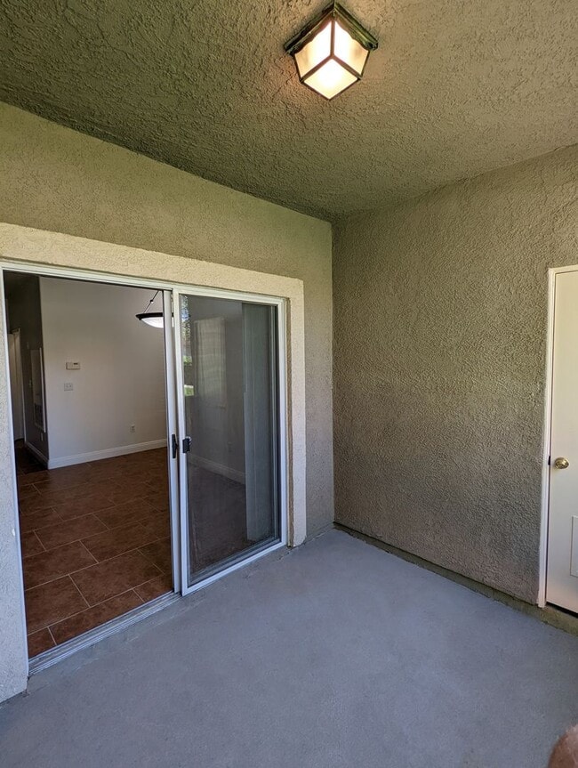 Building Photo - 905 Duckhorn Ct