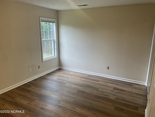 Building Photo - 5319 Sun Coast Dr