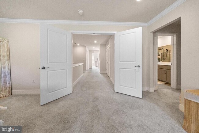 Building Photo - 973 Skylar Ct.