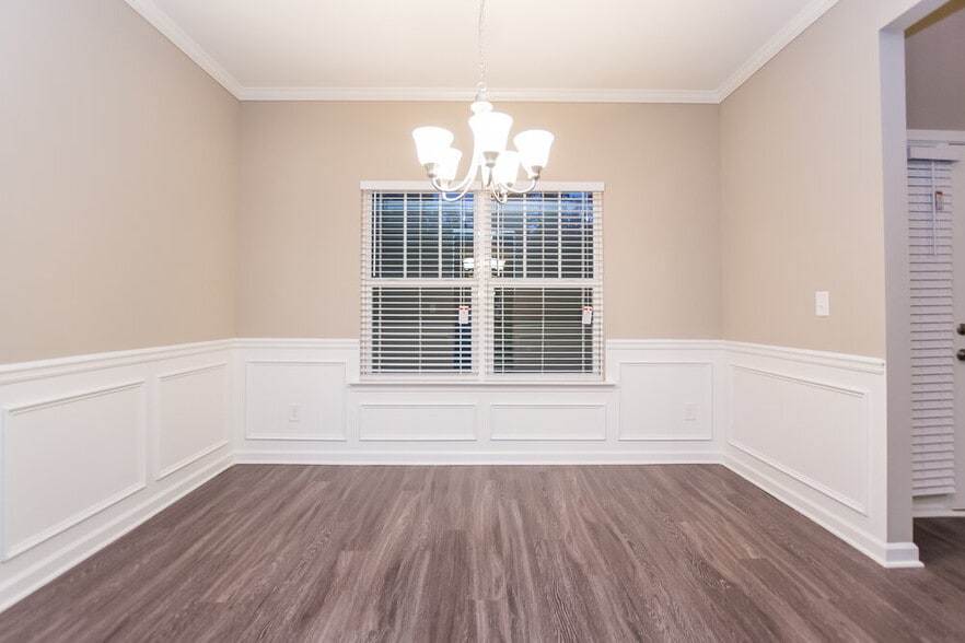 Building Photo - 398 Fieldcrest Dr