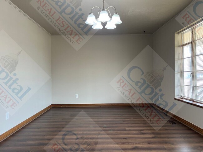 Building Photo - Spacious Home With Classic Charm