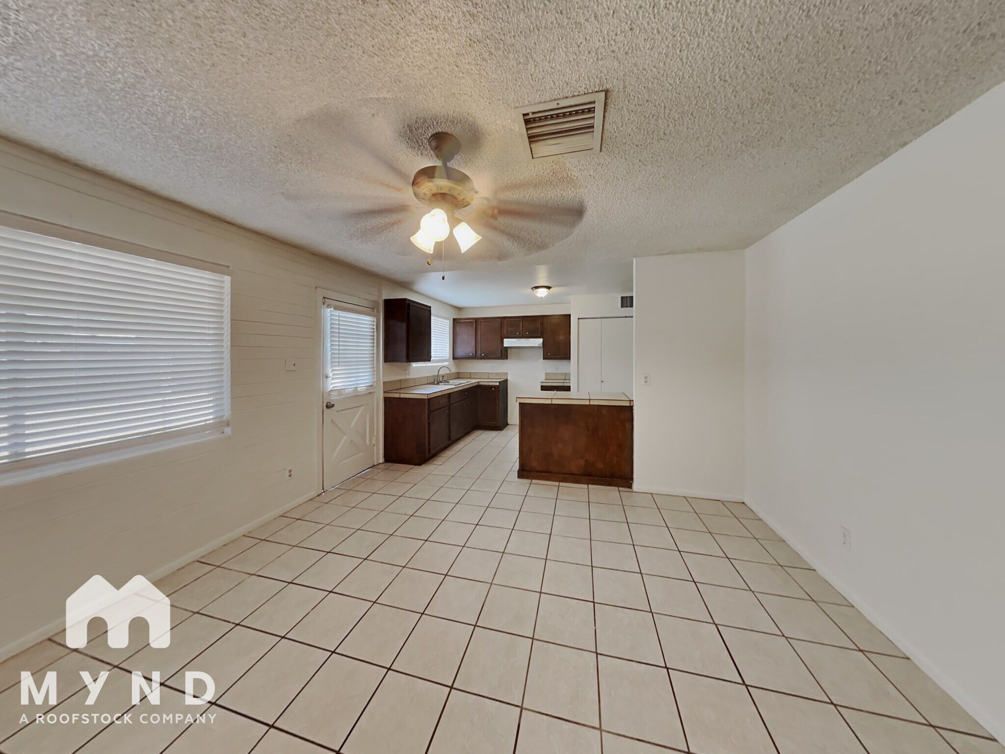 Building Photo - 5619 N 61st Cir