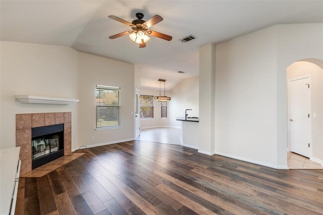 Building Photo - 107 Cassandra Dr