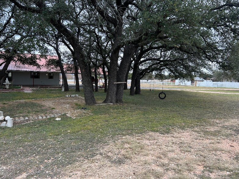 Building Photo - 3656 FM 2657