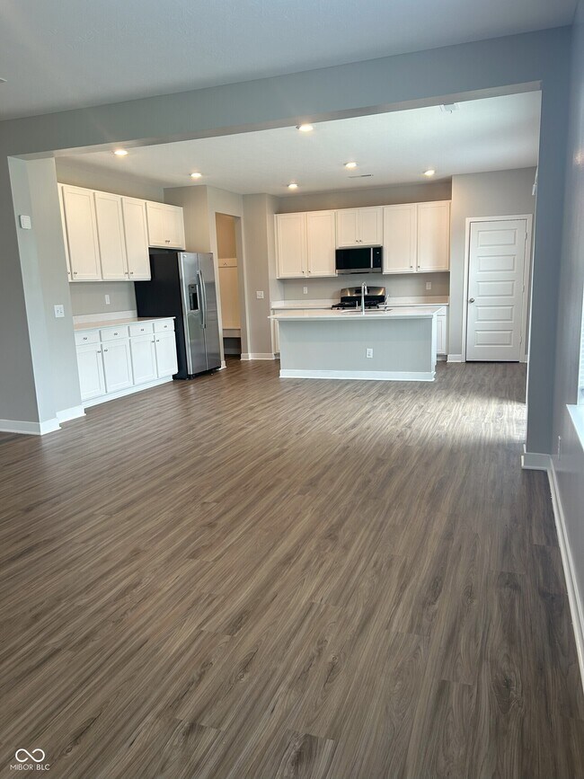 Building Photo - 1269 Bristol Pl