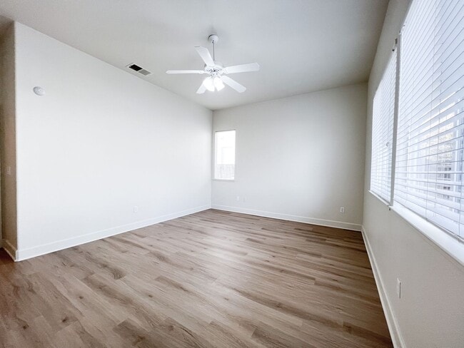 Building Photo - 1808 Spokane Rd