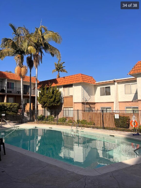 Building Photo - 10235 Madrid Way