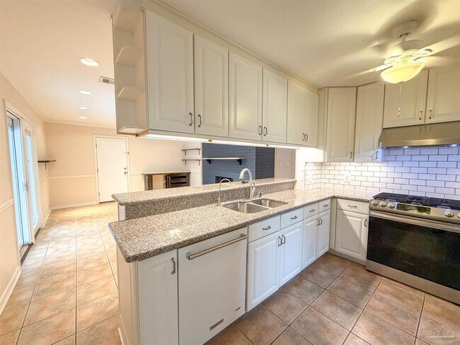 Building Photo - 3915 Potosi Rd