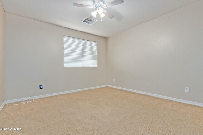 Building Photo - Beautiful 5 bedroom, 3 bathroom home in Surprise AZ