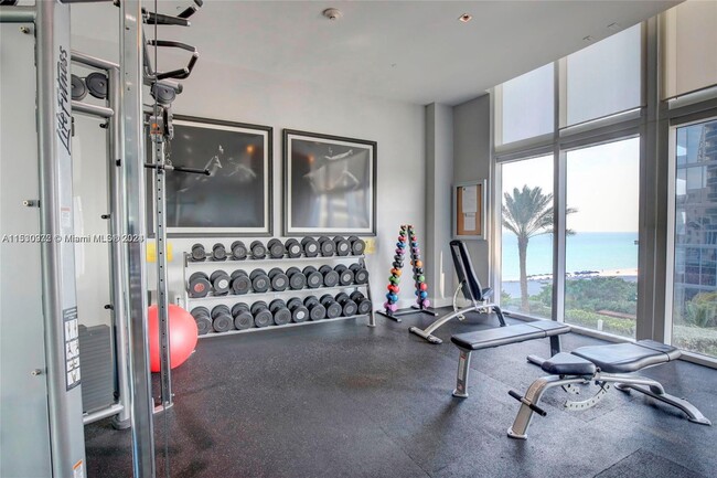 Amenities - 17201 Collins Ave