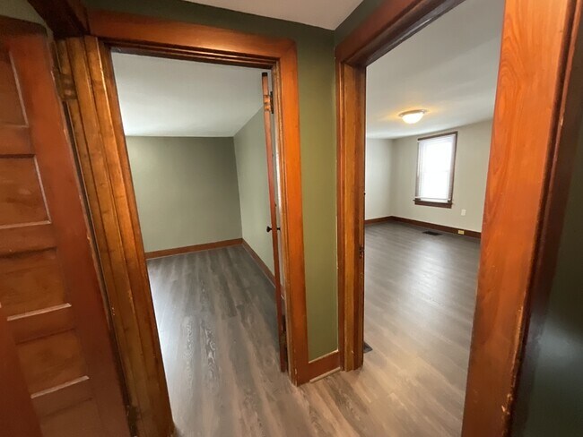 Building Photo - 727 N Pitt St