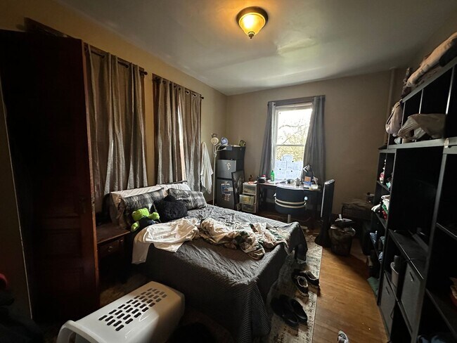 Building Photo - 2661 Bellevue Ave